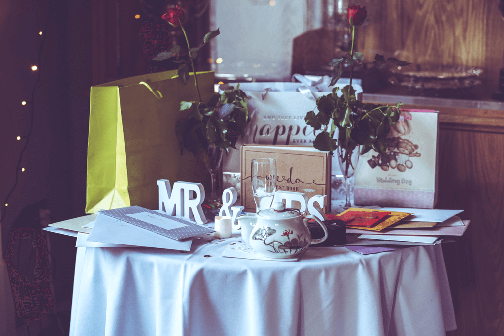 10 budget friend wedding gifts